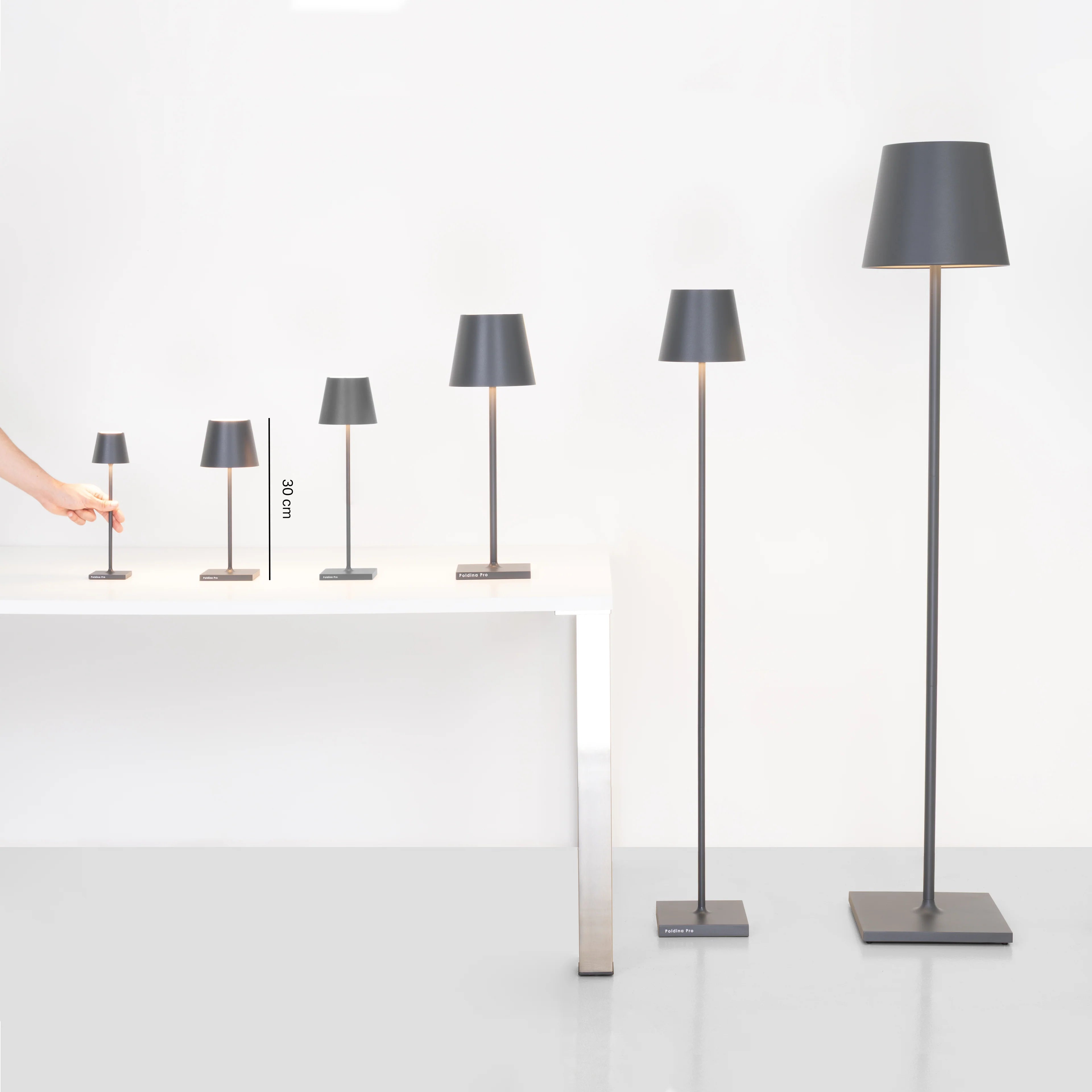 Zafferano Poldina mini stona lampa
