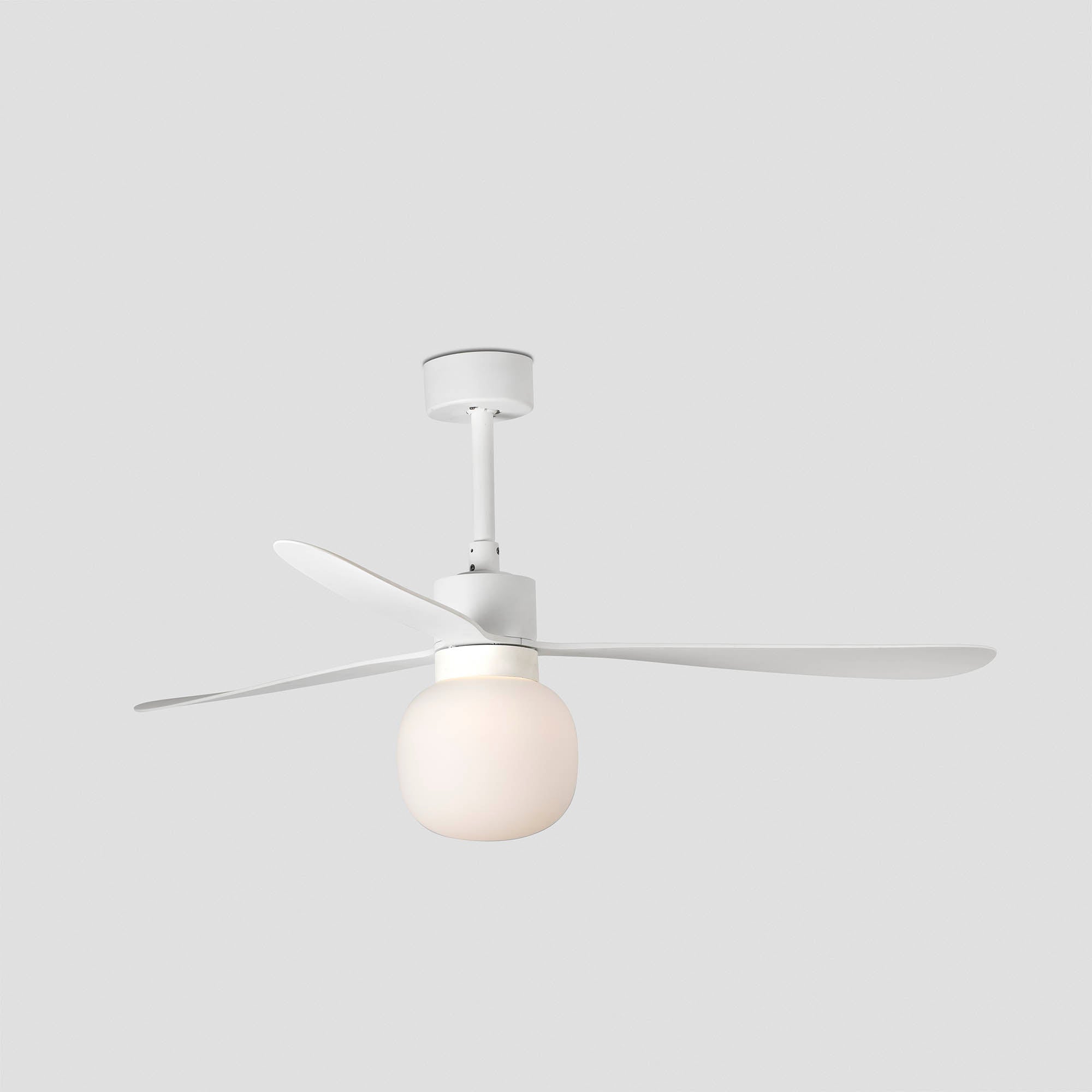 FARO Amelia Ø1320mm – kućište Bela lopatice Bele