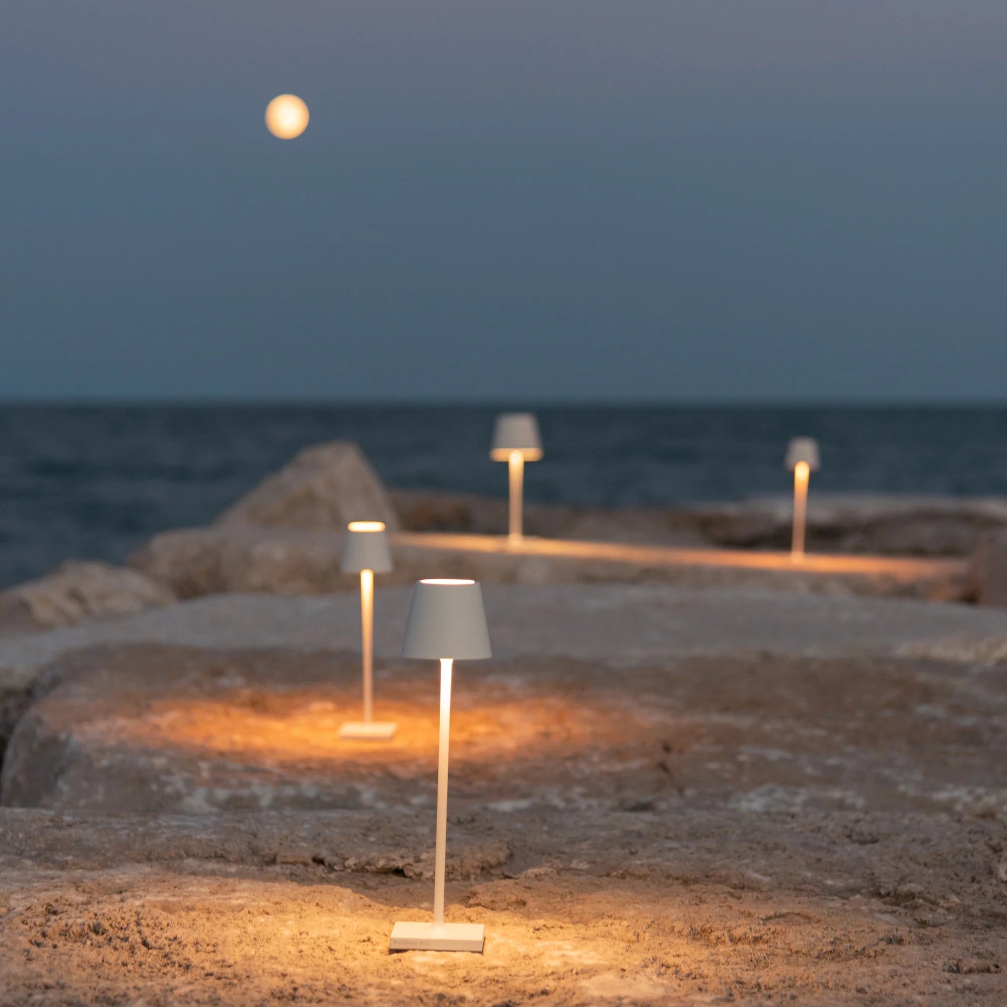 Zafferano Poldina micro stona lampa